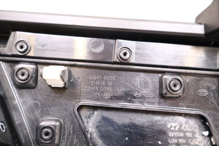 KIA NIRO I LISTWA DESKI KRATKI NAWIEWU G5847-95000