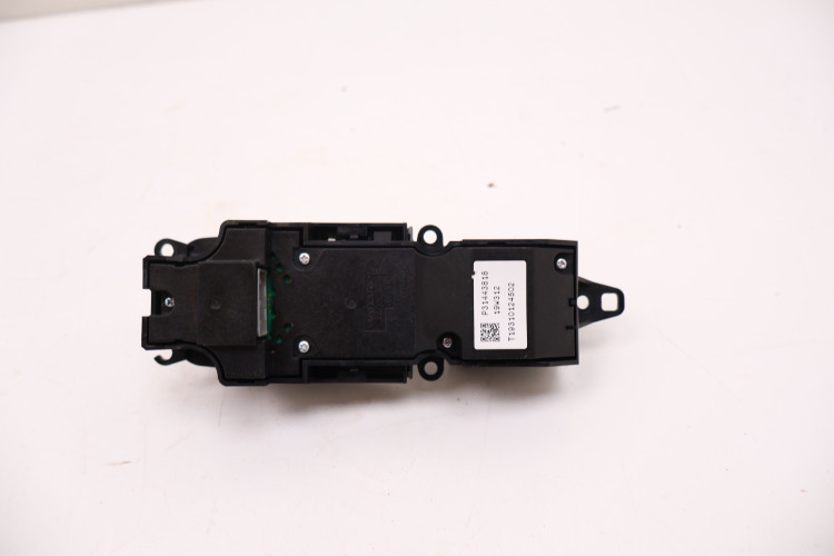 VOLVO XC60 II PRZYCISK START STOP 31443818