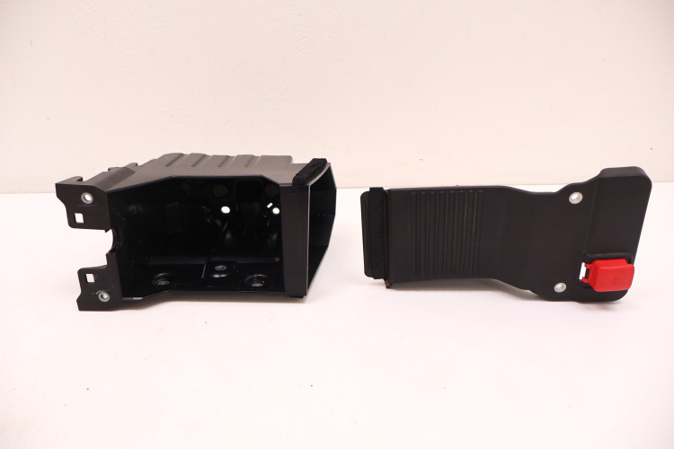 VOLVO XC60 II 2.0 T4 OBUDOWA AKUMULATORA 31651455, 32244071