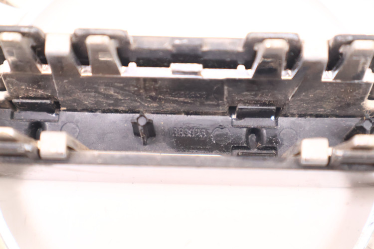 VOLVO XC60 II ZNACZEK EMBLEMAT PRZÓD 31383646, 31383923