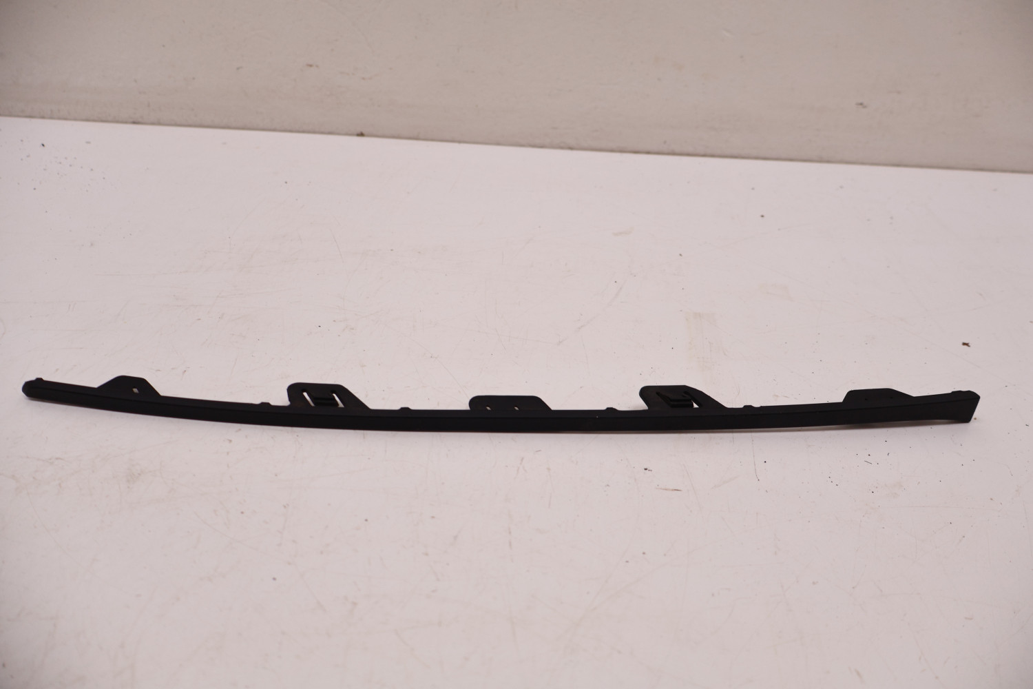 VOLVO XC60 II LISTWA ZDERZAKA LEWA PRZÓD 31407981