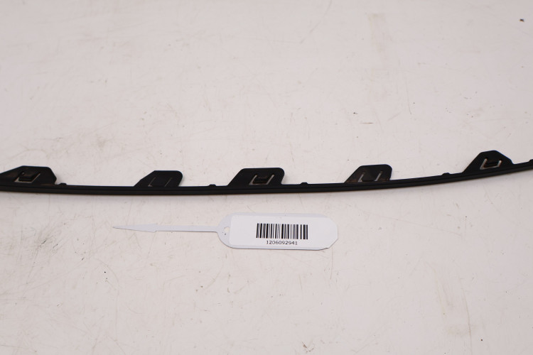 VOLVO XC60 II LISTWA ZDERZAKA LEWA PRZÓD 31407981