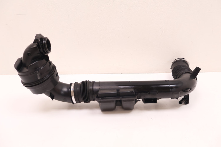 VOLVO XC60 II 2.0 T4 PRZEWÓD POWIETRZA 31370245
