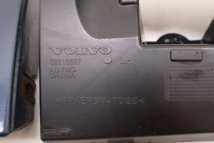 VOLVO XC60 II LISTWA NAKŁADKA PROGU LEWA PRZÓD 723 32216697