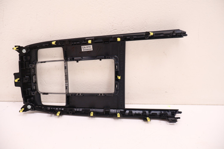 MAZDA CX-30 DEKOR LISTWA TUNELU ŚRODKOWEGO DFR5-64341