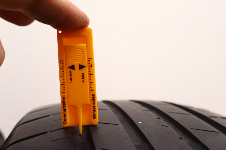 OPONY BRIDGESTONE TURANZA T005A 215/65/16