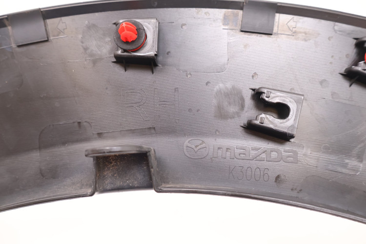 MAZDA CX-30 LISTWA BŁOTNIKA PRAWA PRZÓD DFR5-51W21