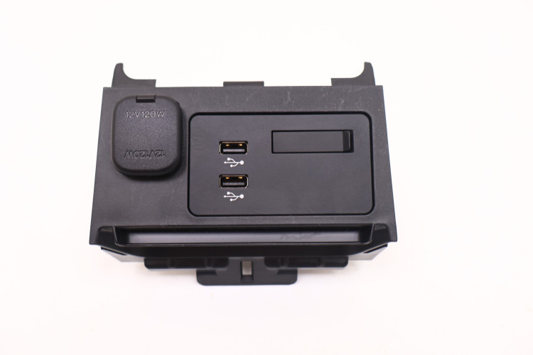 MAZDA CX-30 PANEL USB GNIAZDO ZAPALNICZKI DFR5-644A1, DN4E-669U0
