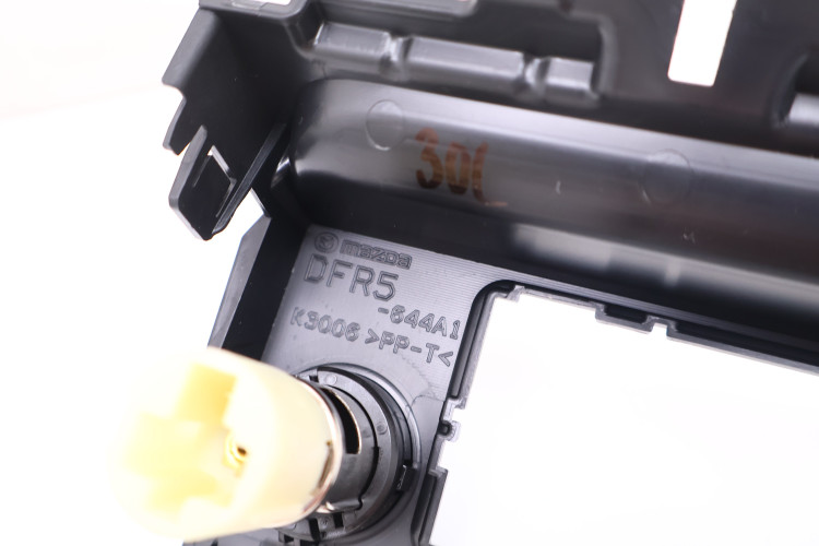 MAZDA CX-30 PANEL USB GNIAZDO ZAPALNICZKI DFR5-644A1, DN4E-669U0