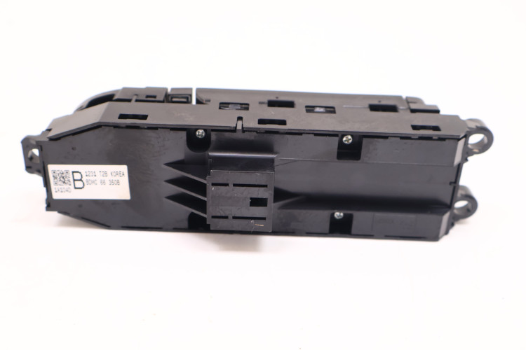 MAZDA CX-30 PRZEŁĄCZNIK PANEL SZYB LEWY PRZÓD BDMC66350B