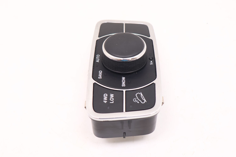 JEEP GRAND CHEROKEE WK2 PANEL ZMIANY TRYBU JAZDY P68141344AE