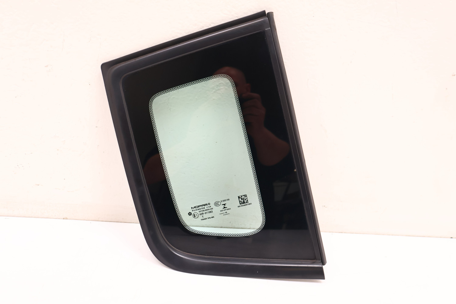 JEEP RENEGADE SZYBA KAROSERYJNA PRAWA TYŁ 51953868