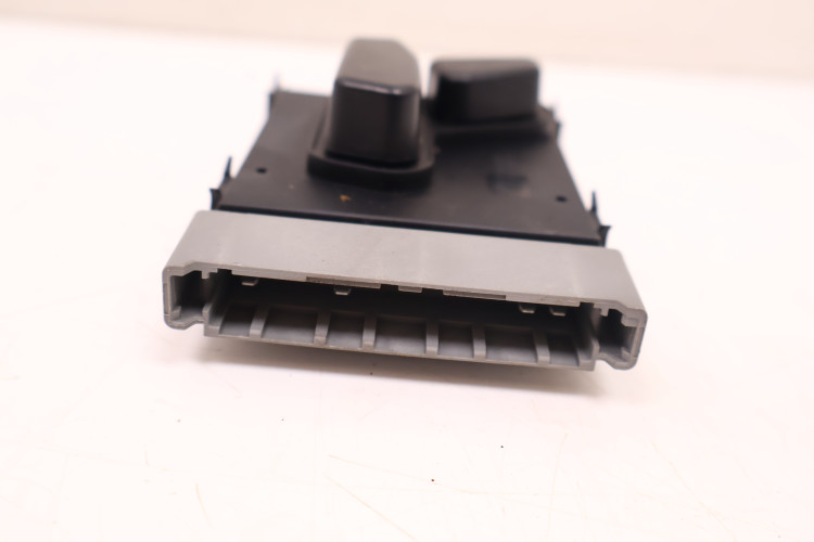 JEEP GRAND CHEROKEE WK2 PRZYCISK PANEL FOTELA PRAWY PRZÓD 56049430