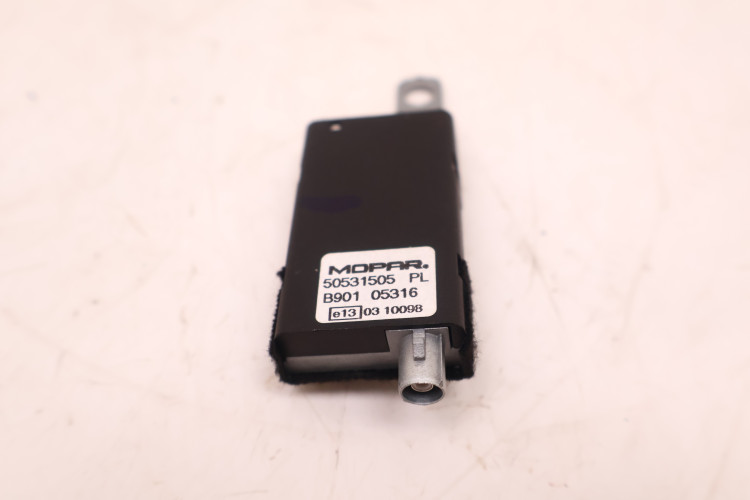 JEEP RENEGADE WZMACNIACZ ANTENY 50531505