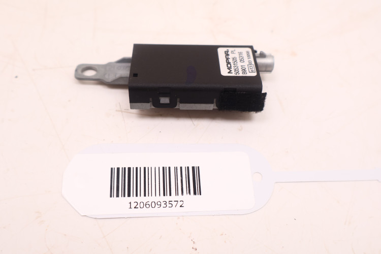 JEEP RENEGADE WZMACNIACZ ANTENY 50531505
