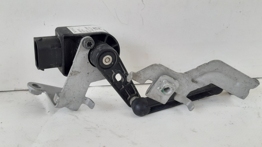 VOLVO XC40 CZUJNIK POZIOMOWANIA ŚWIATEŁ 32221958