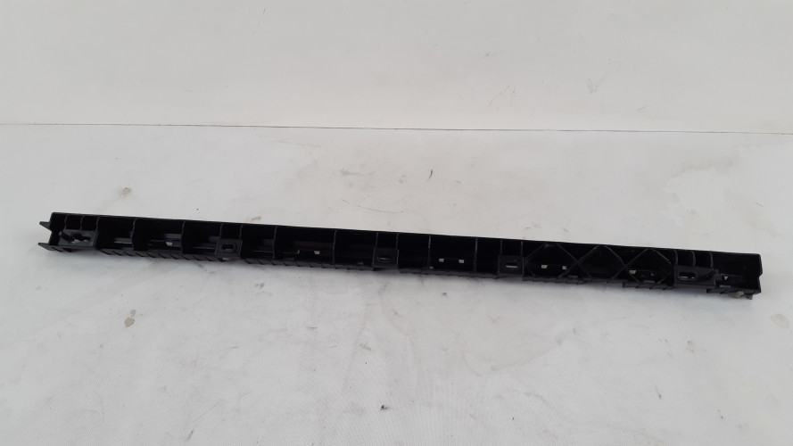 VOLVO XC90 II ŚLIZG LISTWY PROGOWEJ LEWY 31395857