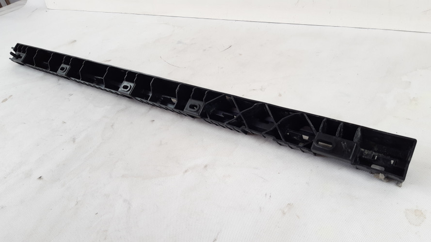 VOLVO XC90 II ŚLIZG LISTWY PROGOWEJ LEWY 31395857