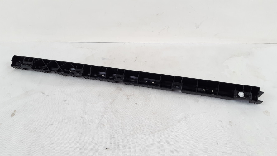 VOLVO XC90 II ŚLIZG LISTWY PROGOWEJ PRAWY 31395858