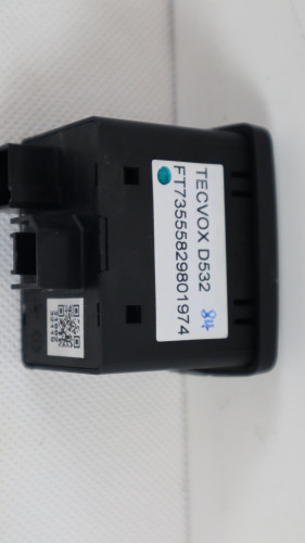 FIAT 500L GNIAZDO AUX 735558298