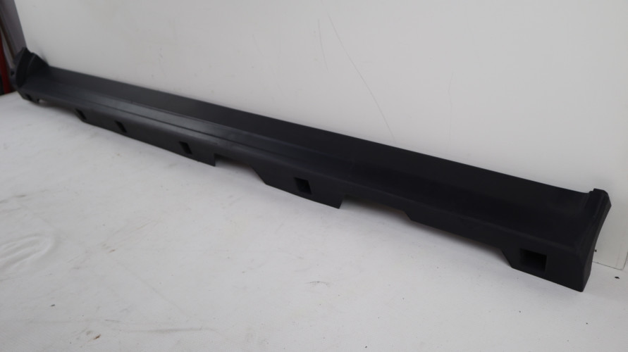 LAND ROVER DISCOVERY SPORT L550 LISTWA PROGOWA LEWA FK72-10155-AD