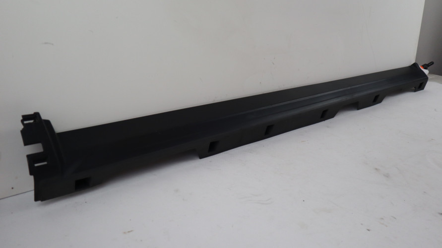 LAND ROVER DISCOVERY SPORT L550 LISTWA PROGOWA LEWA FK72-10155-AD