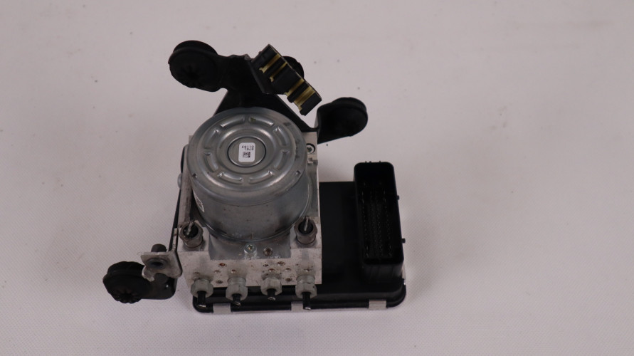 VOLVO V90 2.0 D4 POMPA ABS 31680101, 31680098