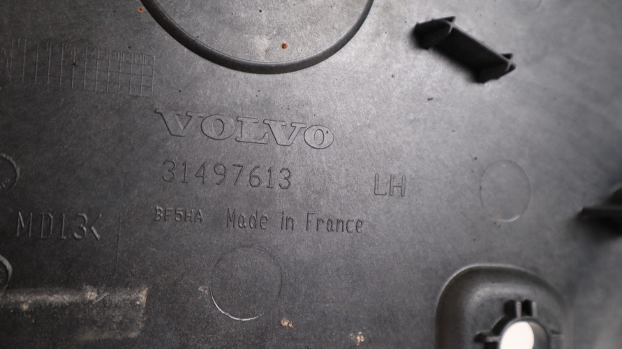 VOLVO V90 OSŁONA PODWOZIA LEWA 31497613