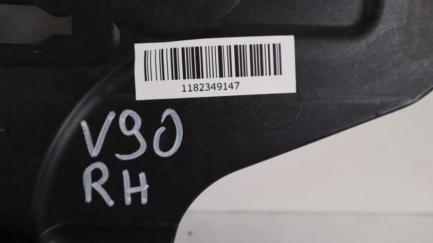 VOLVO V90 OSŁONA PODWOZIA PRAWA 31497614