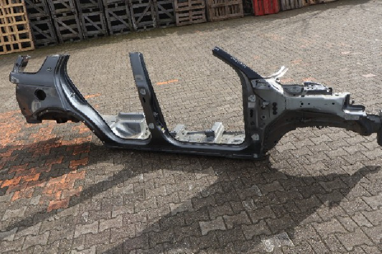 LAND ROVER DISCOVERY SPORT L550 ĆWIARTKA PRAWA PRZÓD LRC 873