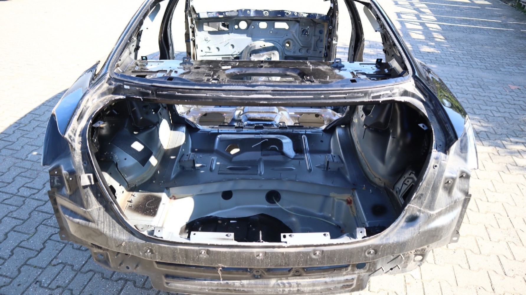 MASERATI GHIBLI 14- ĆWIARTKA KAROSERIA TYŁ DACH BŁOTNIK PRAWY LEWY  820/A