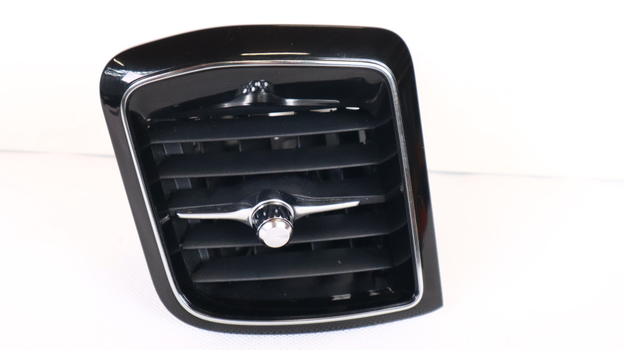 VOLVO XC60 II KRATKA NAWIEWU PRAWA 31417692