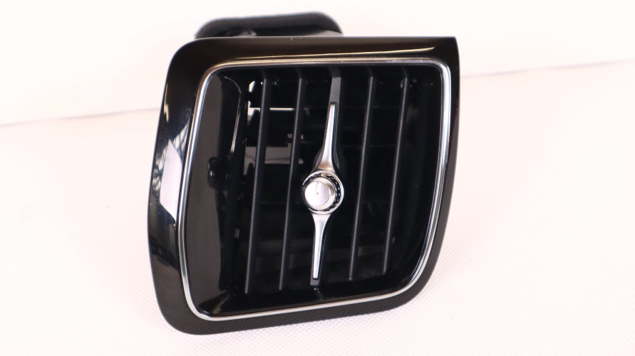 VOLVO XC60 II KRATKA NAWIEWU PRAWA 31417692