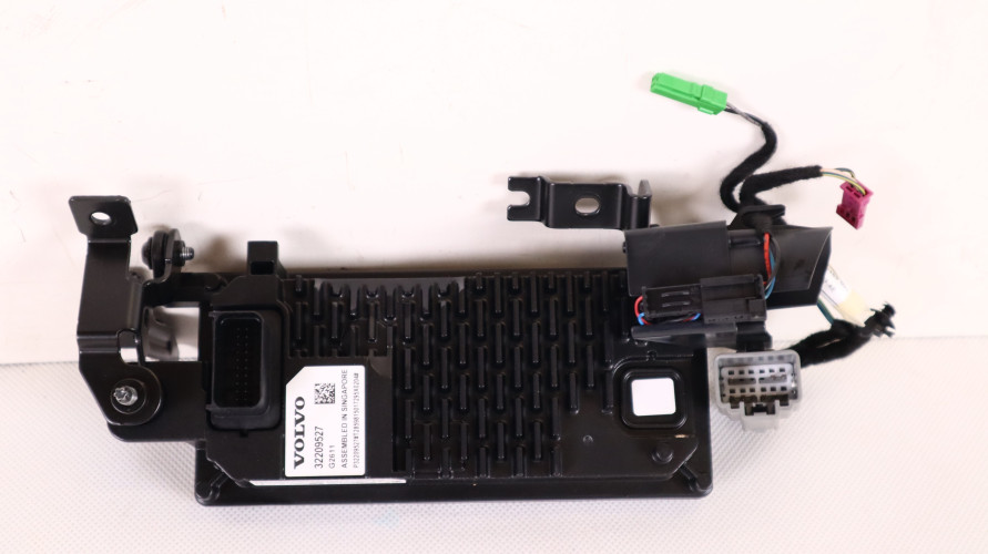 VOLVO XC60 II RADAR KAMERA PRZÓD 32209527