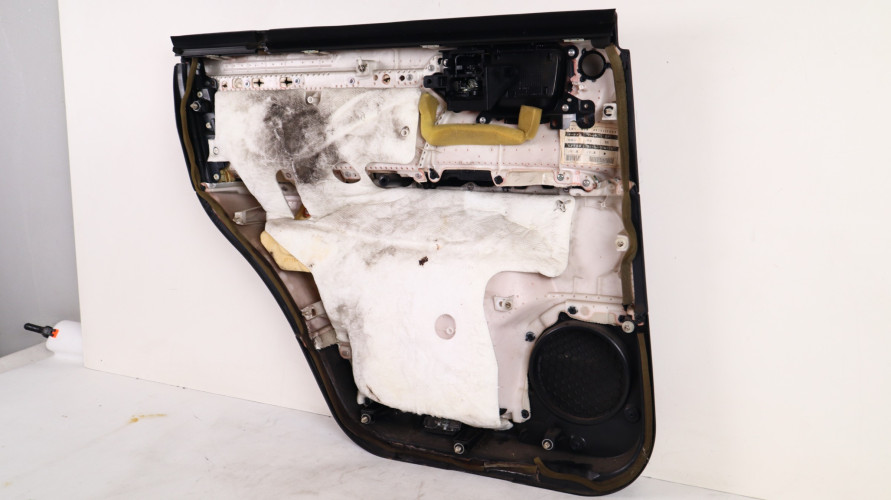TOYOTA LAND CRUISER 200 BOCZEK DRZWI PRAWY TYŁ