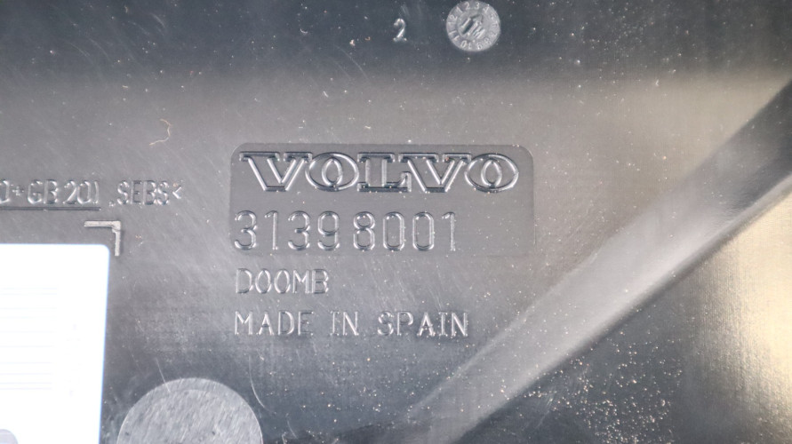 VOLVO XC90 II 2.0 D5 SKRZYNKA BEZPIECZNIKÓW 31398000, 31654059, 31398001
