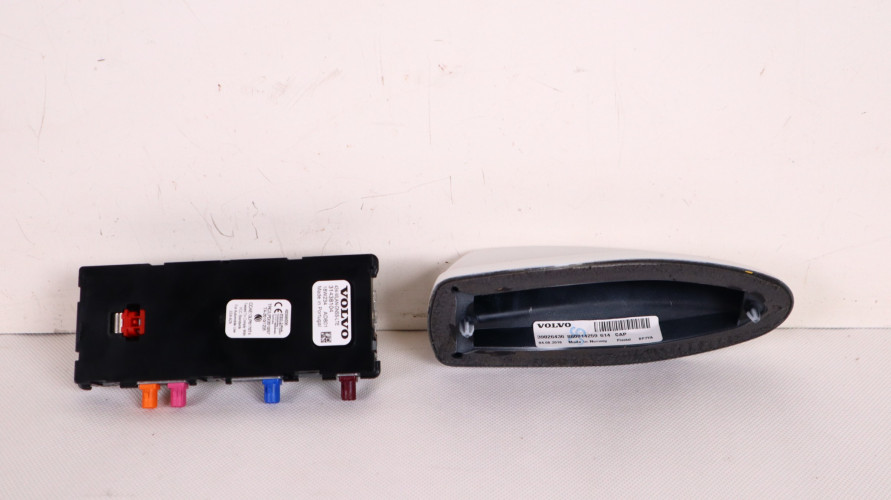 VOLVO XC90 II PŁETWA ANTENA DACHOWA 614-46 31438104