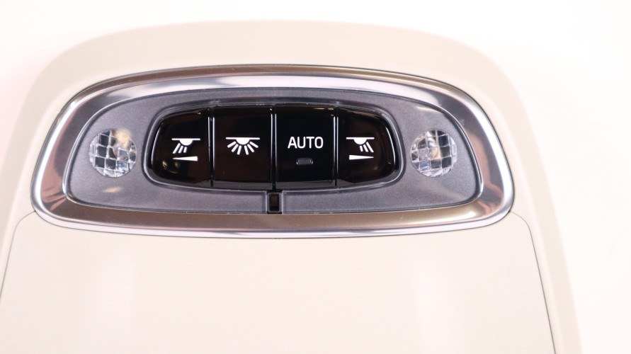 VOLVO XC90 II LAMPKA PODSUFITKI 31479611, 31443745