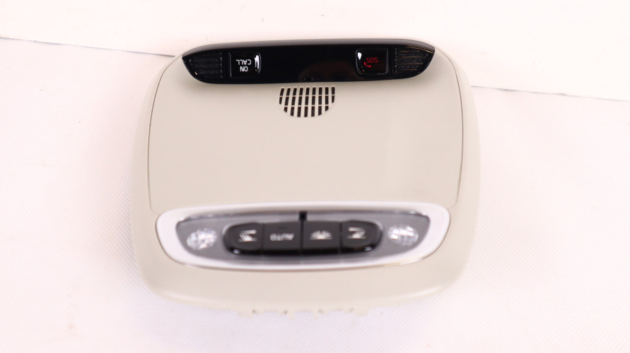 VOLVO XC90 II LAMPKA PODSUFITKI 31479611, 31443745