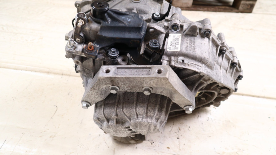 VOLVO V70 III 2.0 D3 SKRZYNIA BIEGÓW MANUALNA 1285121