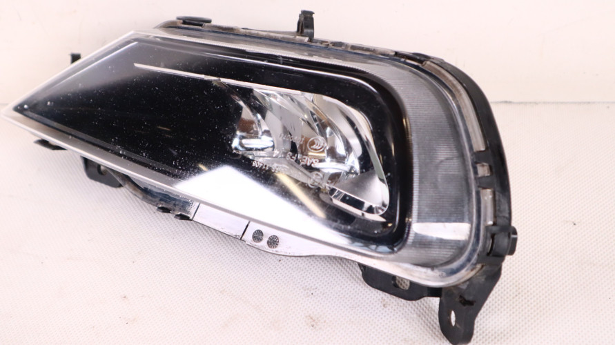 VOLVO XC90 II HALOGEN LAMPA PRZECIWMGIELNA PRAWA 31395866