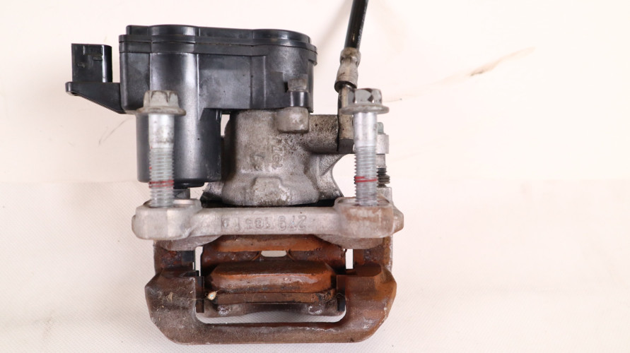 VOLVO XC40 ZACISK HAMULCA PRAWY TYŁ 32276922, 31471181