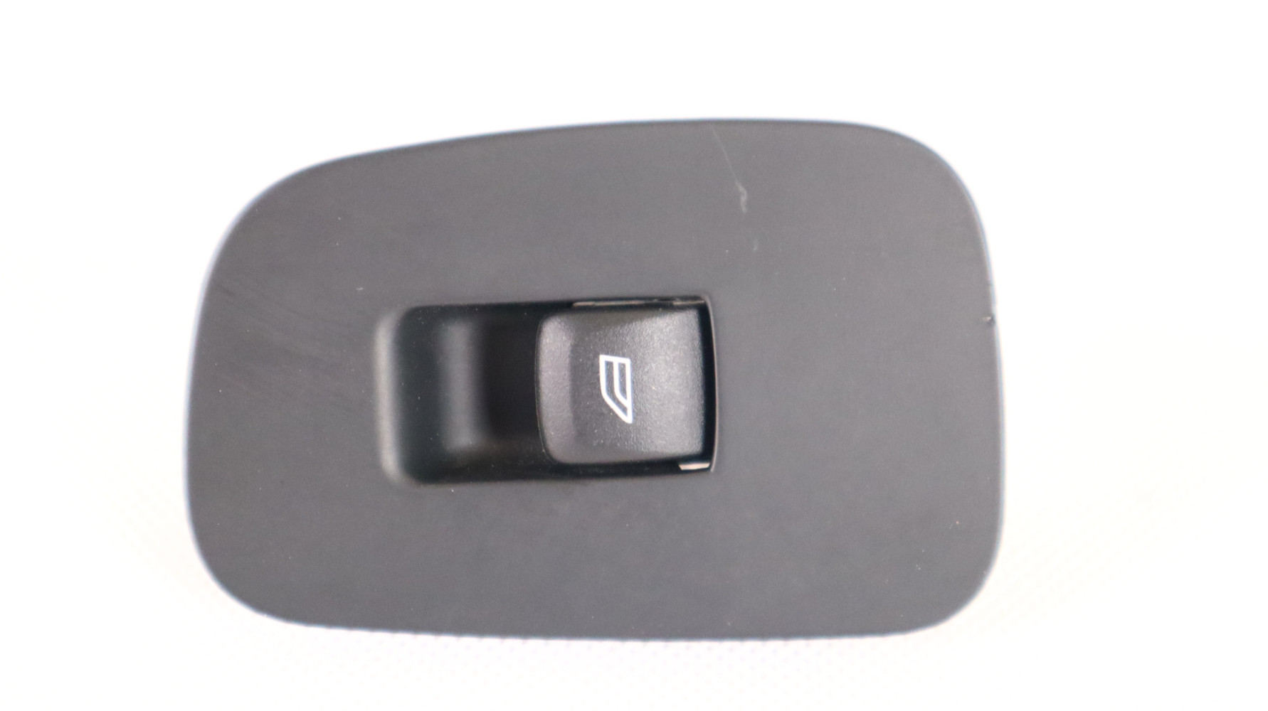 VOLVO XC60 II PRZEŁĄCZNIK PANEL SZYB 31433408
