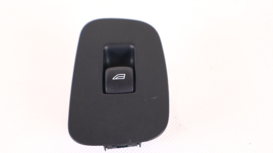 VOLVO XC60 II PRZEŁĄCZNIK PANEL SZYB 31433408