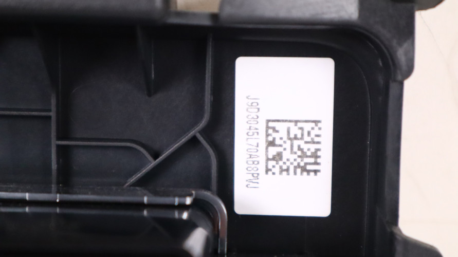 JAGUAR I-PACE PANEL PODGRZEWANIA FOTELI J9D3045L70AB, J9D3-18D687