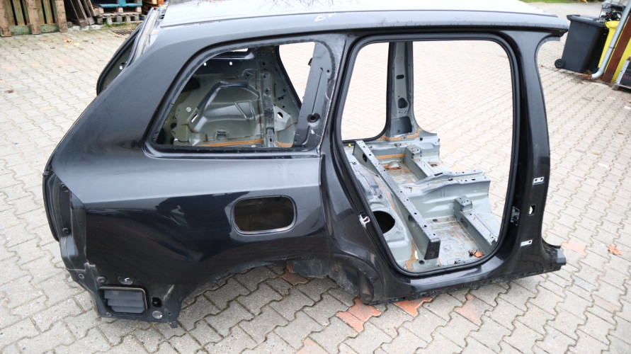 VOLVO XC90 II ĆWIARTKA BŁOTNIK PRAWA