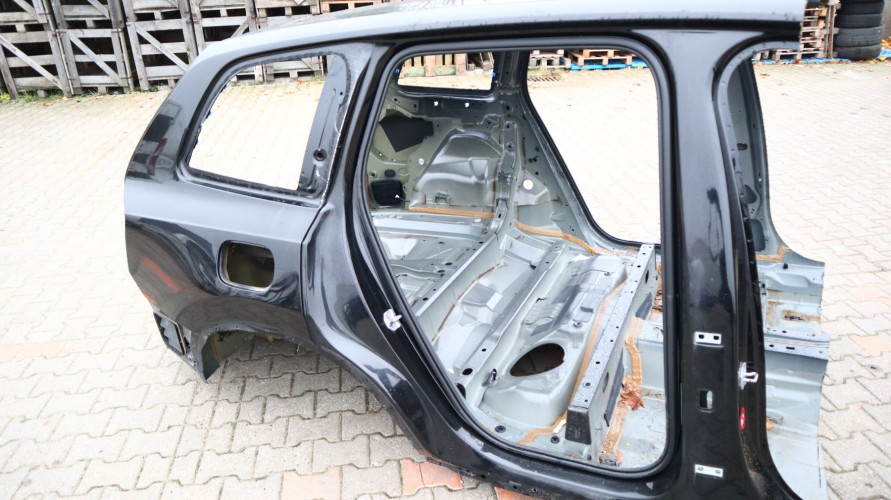 VOLVO XC90 II ĆWIARTKA BŁOTNIK PRAWA