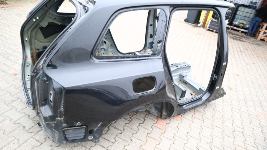 VOLVO XC90 II ĆWIARTKA BŁOTNIK PRAWA