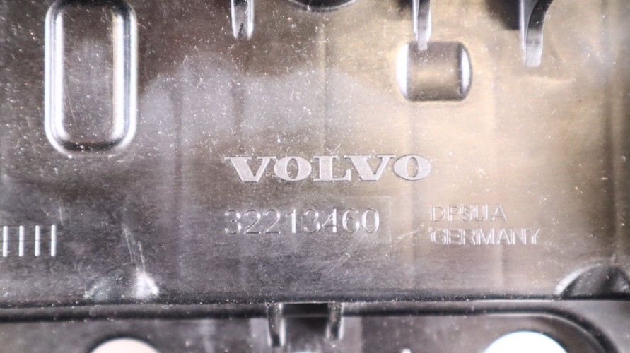 VOLVO XC60 II 2.0 D4 POKRYWA ZAWORÓW D4204T14 32213460