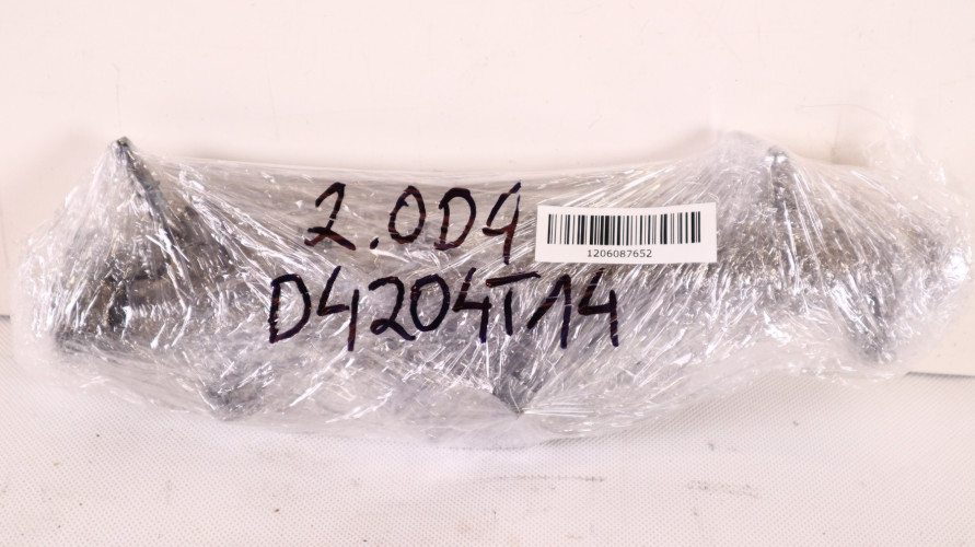 VOLVO XC60 II 2.0 D4 LISTWA WTRYSKOWA D4204T14 31303612